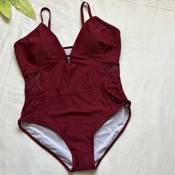 Halter Plunging V Neck Bathing Suit Hollow Out Side Edge Red Wine Swimwear - Picture 6 of 9